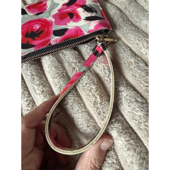 Kate Spade Black Leather Phone Crossbody and Pink Floral Wristlet Bundle - Picture 2 of 8